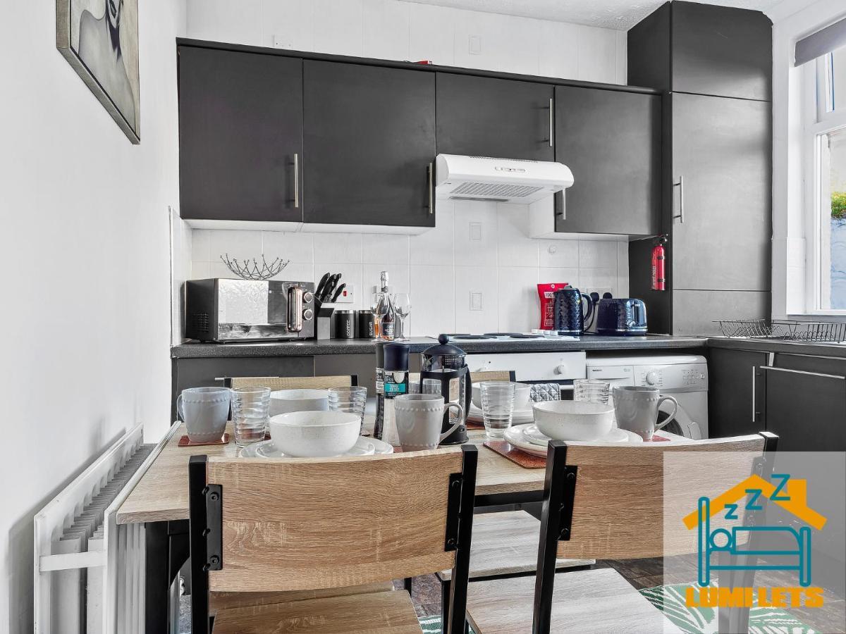 2Br Home In Barrow-In-Furness Sleeps 8 Close To Bae Systems, Hospital, Lakes Extérieur photo